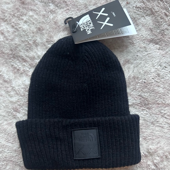 Kaws X The North Face Beanie - Picture 3 of 4